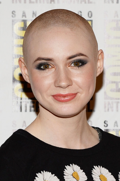 А ей идет! Стюарт и другие звёзды, которым лысина к лицу