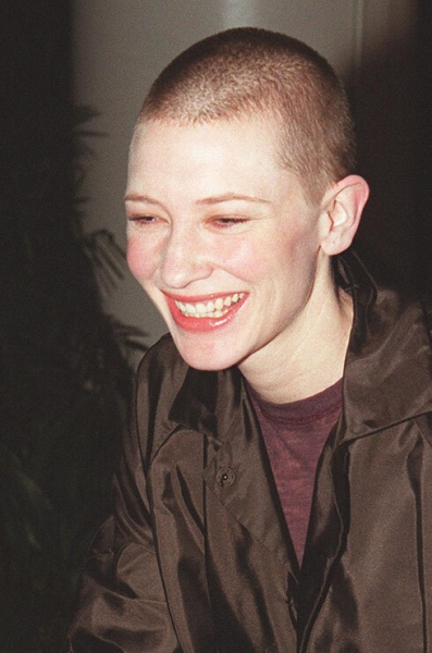 А ей идет! Стюарт и другие звёзды, которым лысина к лицу