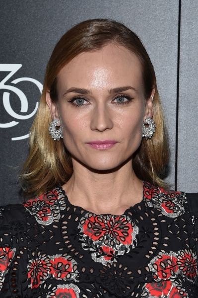 Анджелина Джоли, Кира Найтли, Кара Делевинь: топ звезд с выразительными скулами 