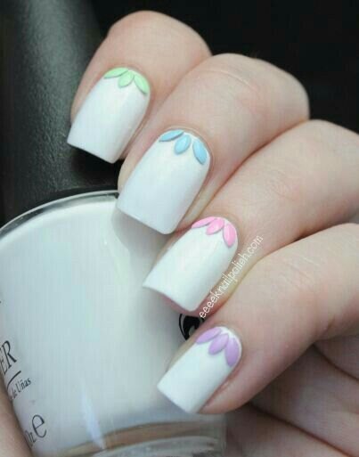 Белый маникюр: 25 невероятных идей для лета