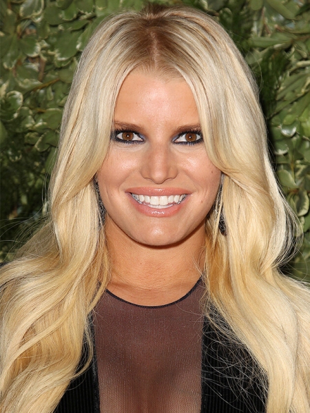 Белым бело: Майли Сайрус, Блейк Лайвли и&nbsp;еще 8 звезд с&nbsp;белоснежными зубами