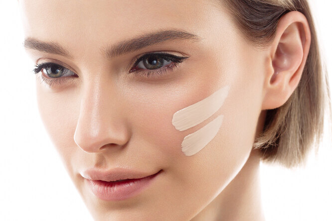 Без дефектов: лучшие тональные кремы: топ-10 от Cosmo