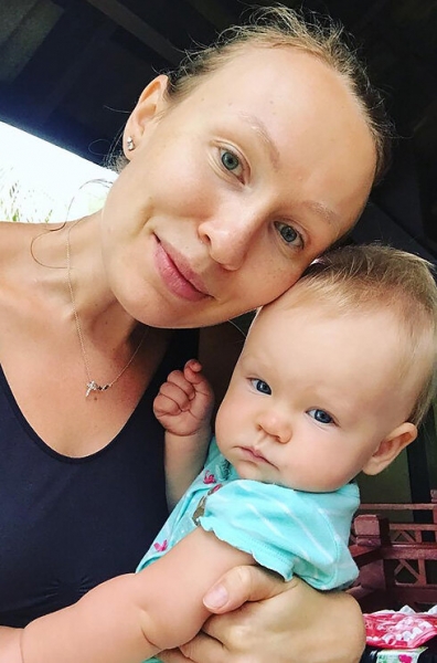 Без ретуши и фильтров: как выглядят лучшие визажисты мира без макияжа