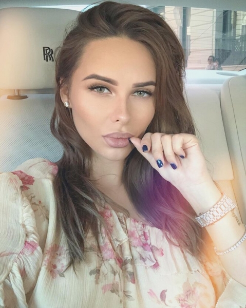 Бьюти-эволюция Ханны: от «Мисс Кемер» до бизнесвумен