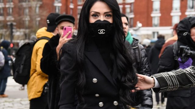 #бьютирутинанакарантине: что делать, если на лице появились прыщи от медицинской маски