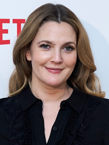 Бледная моль или тонна штукатурки? Одни и те же звезды с разным слоем макияжа