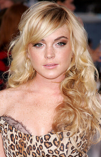 Блонд идет не всем: 10 звезд, которым лучше быть брюнетками