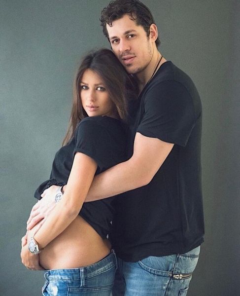 Быстрее, выше, сильнее: как выглядят жены самых богатых спортсменов мира