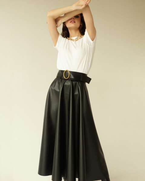 Цветная кожа и оверсайз: You Wanna представил новую коллекцию 