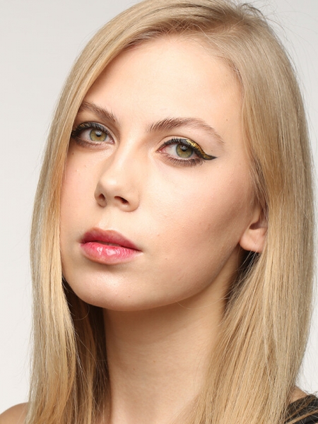 Цветные стрелки на пике популярности! 5 ярких вариантов под любые глаза