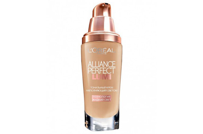 Дешево и сердито: бюджетная косметика, которой пользуются российские звёзды