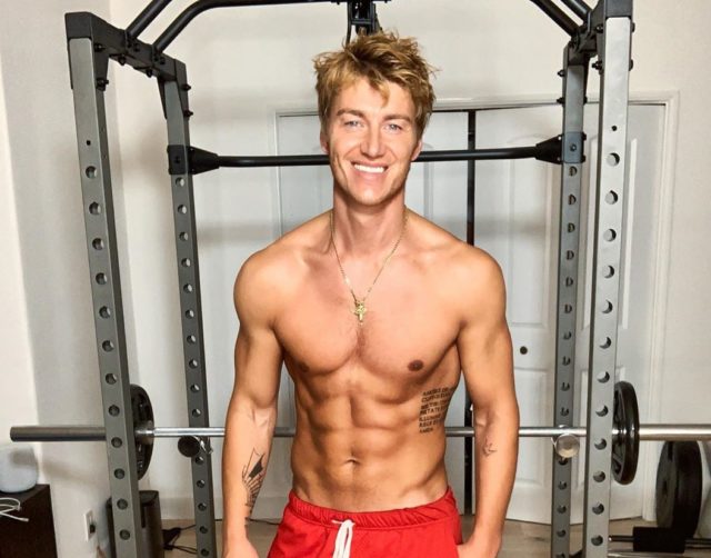 Эксклюзив. &laquo;Я просто хочу быть счастливым&raquo;: Алексей Воробьев ищет девушку 