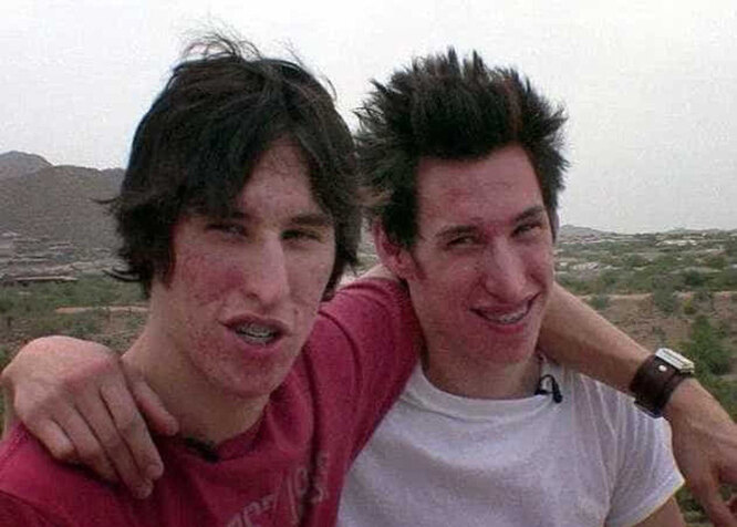 Фанаты, которые изуродовали себя, чтобы стать похожими на кумиров