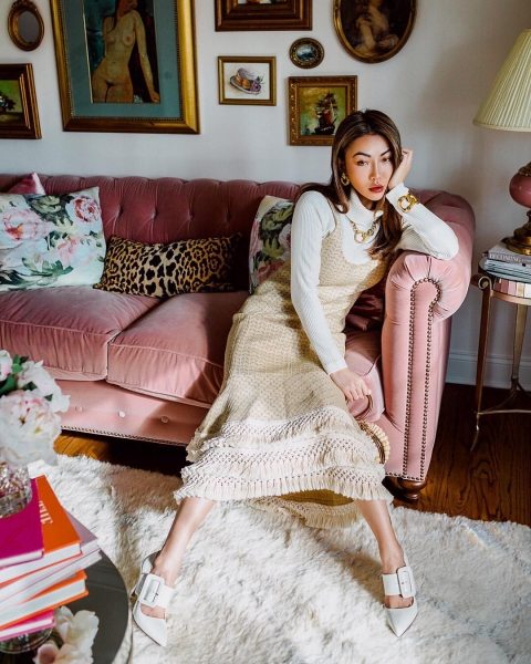 Instagram на карантине: идеи, как сделать фото, не вставая с дивана 