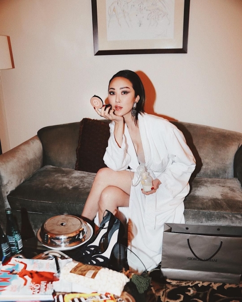 Instagram на карантине: идеи, как сделать фото, не вставая с дивана 