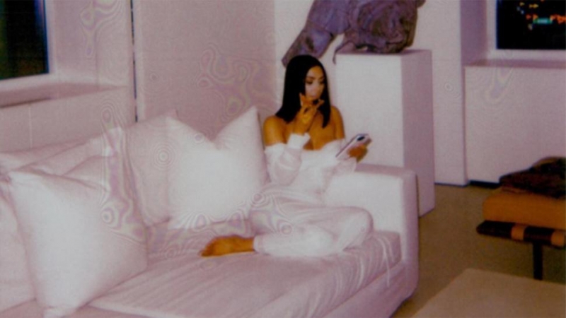 Instagram на карантине: идеи, как сделать фото, не вставая с дивана 