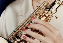 История нейл-арта: как красили ногти в 90-х и что в тренде сейчас