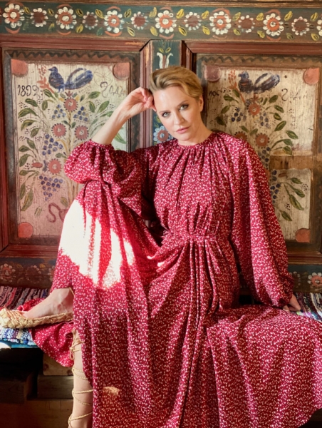 Иван Ургант, Михаил Зыгарь, Олег и Виктория Шеляговы, Ингеборга Дапкунайте: онлайн-день рождения благотворительного фонда «Друзья»