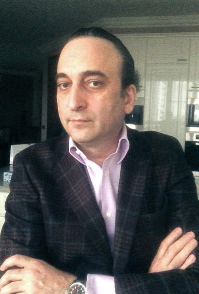 Иван Ургант, Михаил Зыгарь, Олег и Виктория Шеляговы, Ингеборга Дапкунайте: онлайн-день рождения благотворительного фонда «Друзья»