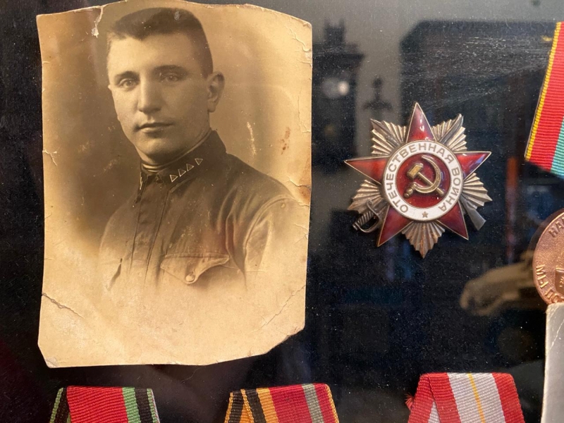 К 9 мая: звезды о своих родных-героях