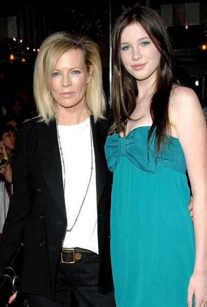 Как две капли воды: топ-10 звездных мам и их маленьких копий