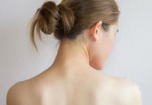 Как навсегда избавиться от прыщей на спине: домашний уход и салонные процедуры