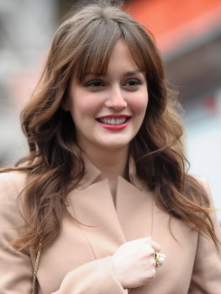 Как носить челку: 25 крутых причесок на примере звезд