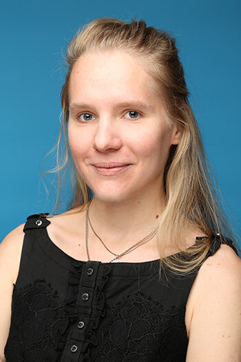 Как пользоваться яркими помадами: 5 идей макияжа на каждый день