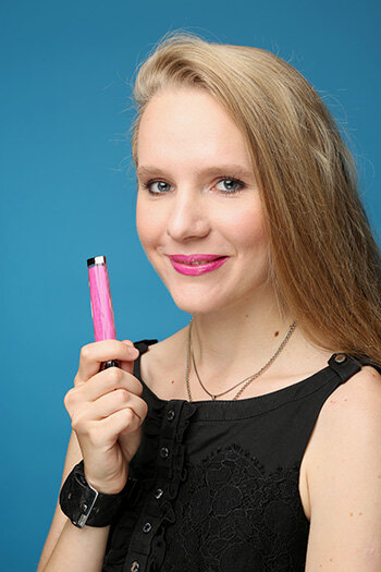 Как пользоваться яркими помадами: 5 идей макияжа на каждый день