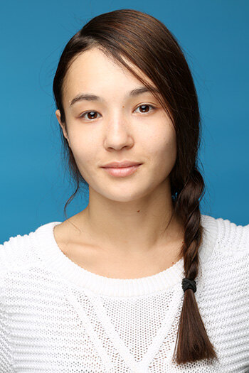 Как пользоваться яркими помадами: 5 идей макияжа на каждый день