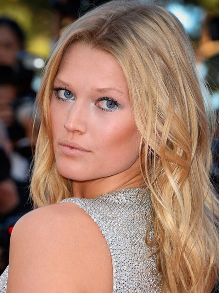 Как правильно выбрать тени, чтобы подчеркнуть цвет глаз — учимся у звезд