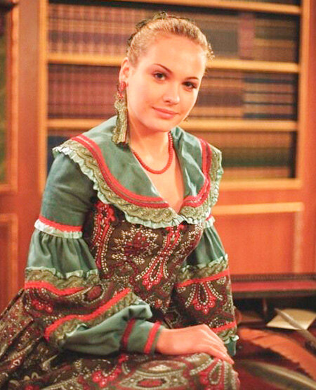 Как сейчас выглядят героини наших сериалов, популярных в «нулевых»