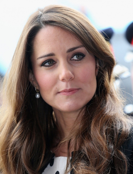 Кейт Миддлтон не умеет краситься? 6 примеров, доказывающих это