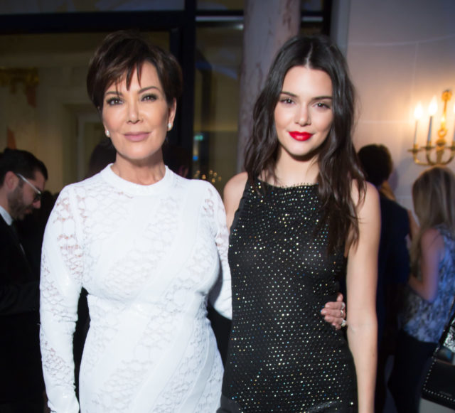 Кендалл Дженнер объявила о помолвке и беременности. Но это оказалось шуткой