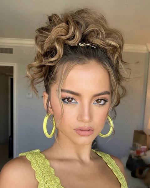 Когда на&nbsp;улице +30: стильные прически, с&nbsp;которыми не&nbsp;жарко, &mdash; учимся у&nbsp;звезд