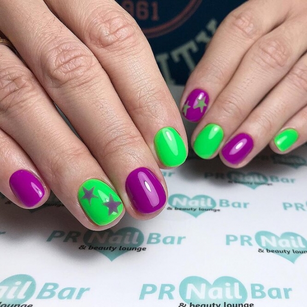 Короче говоря: 30 идей модного летнего маникюра для&nbsp;коротких ногтей