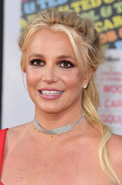 Кто из&nbsp;звезд с&nbsp;возрастом будет выглядеть лучше: эксперты о&nbsp;типах старения