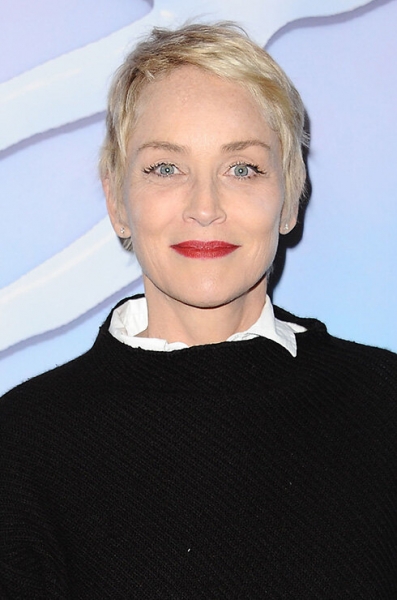 Кто выглядит моложе: звезды «на игле» против адептов естественного старения