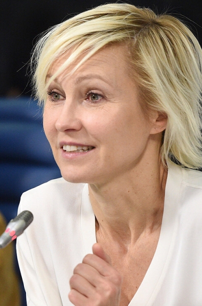 Кто выглядит моложе: звезды «на игле» против адептов естественного старения