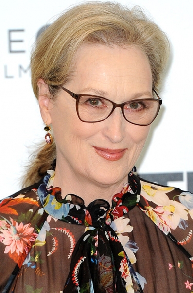 Кто выглядит моложе: звезды «на игле» против адептов естественного старения