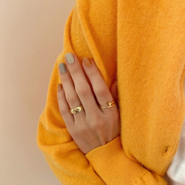 Лучший вариант для карантина: топ идей для маникюра в нюдовых оттенках