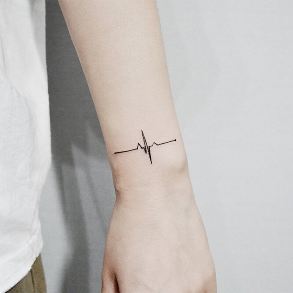 Мини-тату: 35 потрясающих идей для первой татуировки