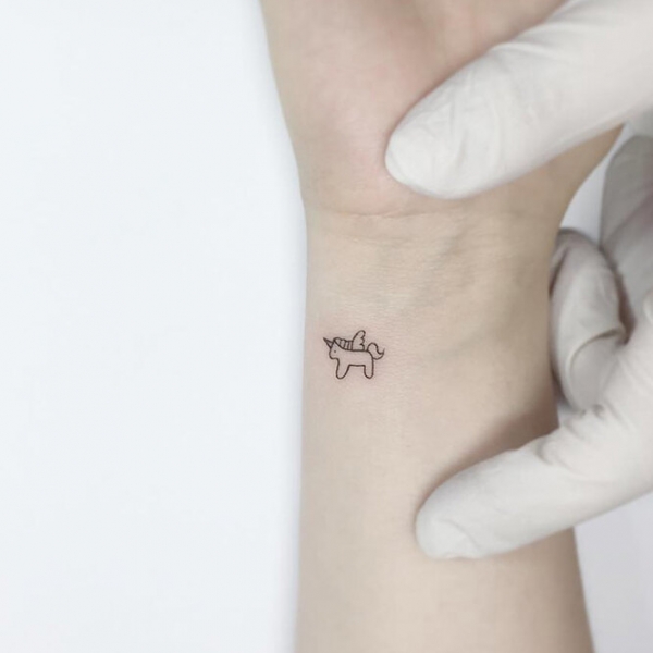 Мини-тату: 35 потрясающих идей для первой татуировки