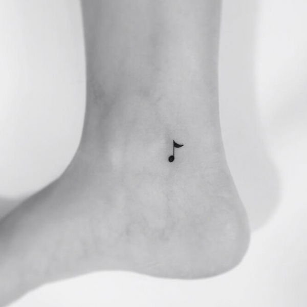 Мини-тату: 35 потрясающих идей для первой татуировки