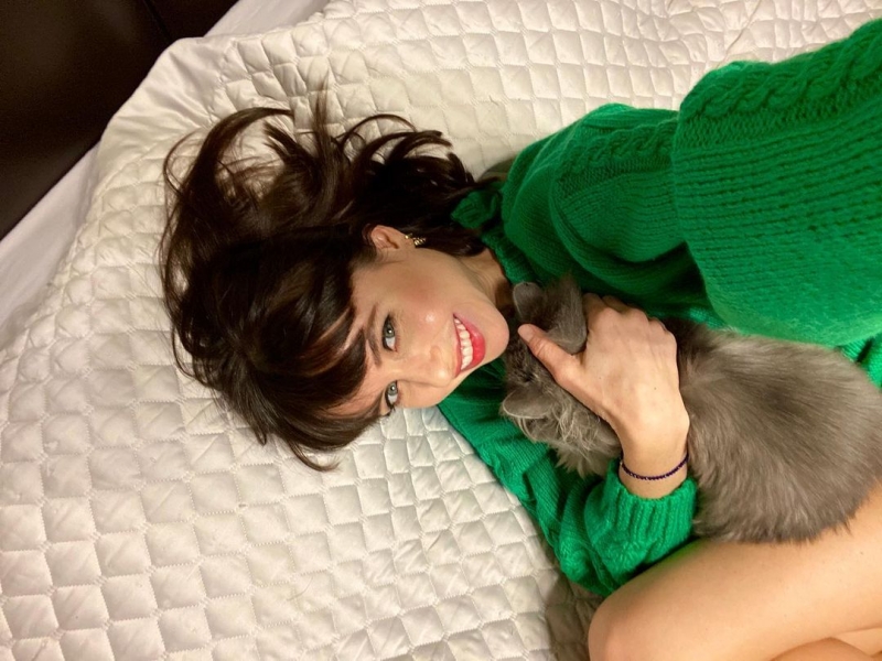 Мирослава Карпович рассказала о бьюти-рутине (и раскрыла секрет о том, как побеждает усталость) 