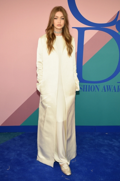 Мода: топ выходов звезд в бренде сестер Олсен