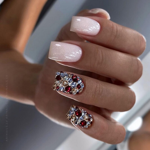 Модницам на&nbsp;заметку! 10 идей &laquo;дорогого&raquo; маникюра &mdash; актуальны в&nbsp;любое время года