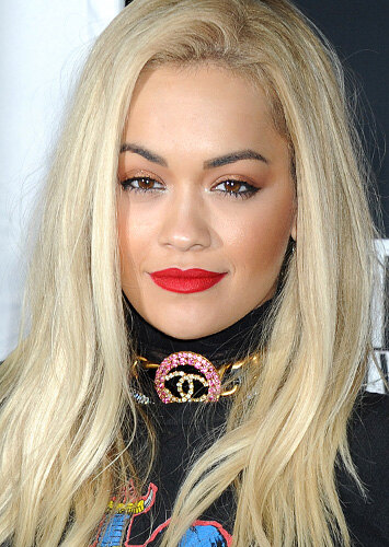 Музей восковых фигур: 10 звезд, которых мы не&nbsp;узнаем без&nbsp;макияжа