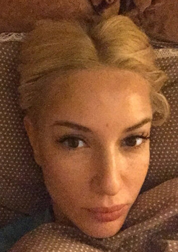 Музей восковых фигур: 10 звезд, которых мы не&nbsp;узнаем без&nbsp;макияжа