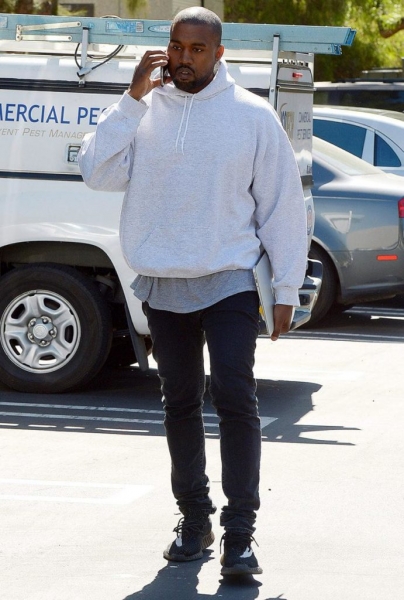 На примере красавцев Голливуда: как одеть своего парня после карантина